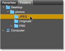 Clicking on tabs to switch between folders in a group in Bridge. Image © 2015 Photoshop Essentials.com